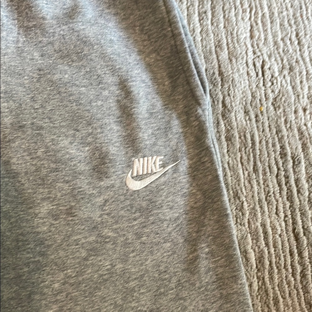 Nike Gray Sweatpants Athletic Comfort - Picture 2 of 5
